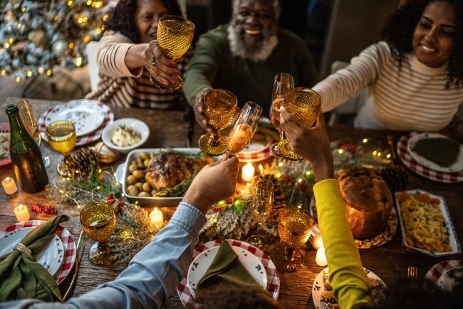 How to Host a Christmas Dinner in Your RV How to Host a Christmas Dinner in Your RV